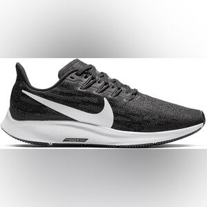 NIKE. Women’s. Zoom Pegasus. Black. Size 9.5.